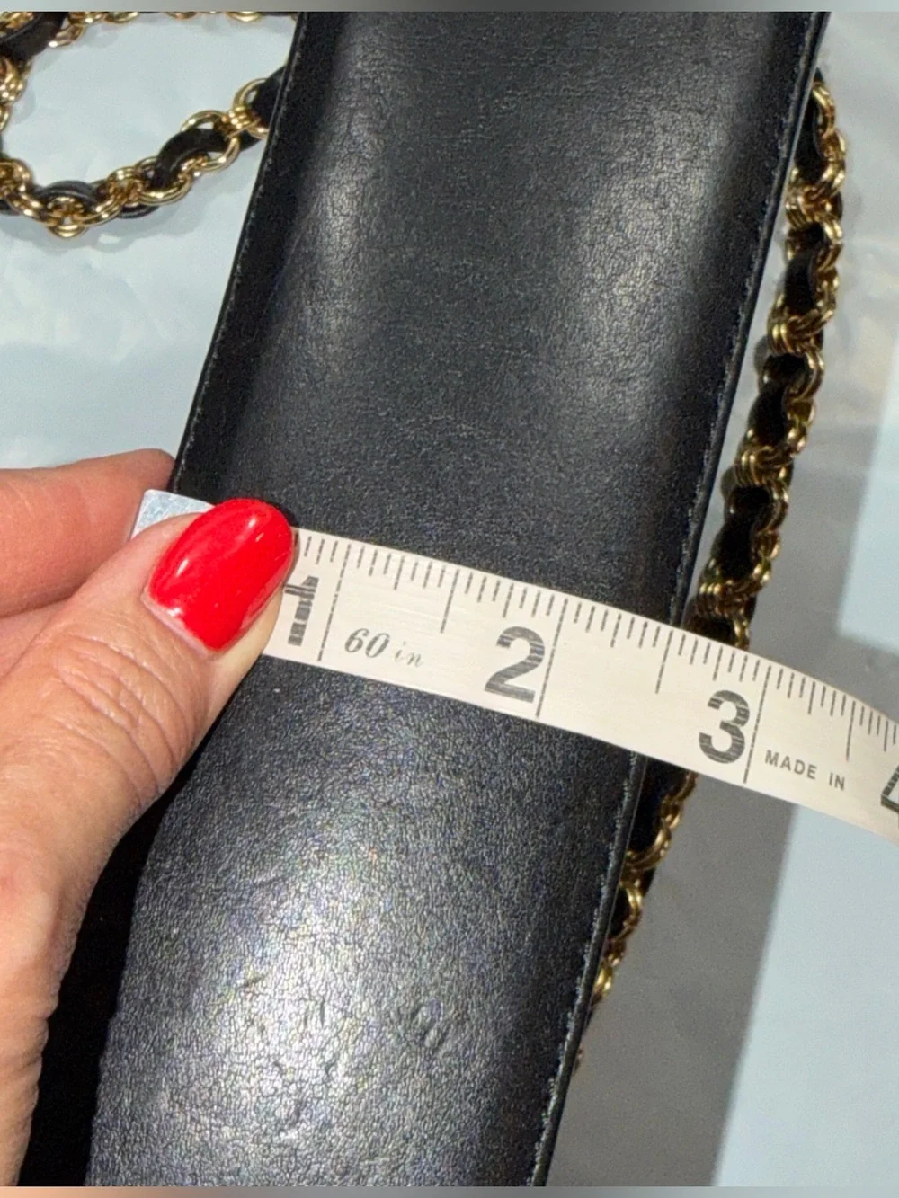Bloomingdale’s Black Leather Bag Gold Buckle Chain Shoulder Strap Purse Vintage
